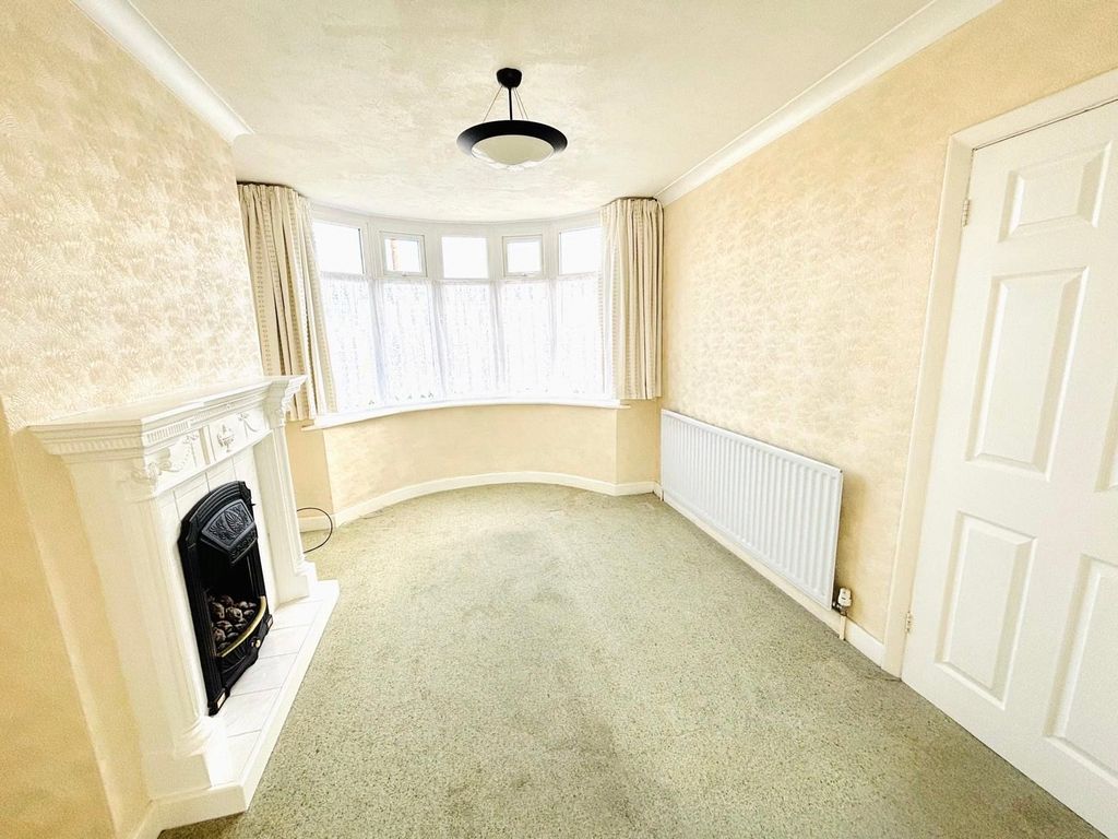 Property photo 2 of 17 Picture No. 14