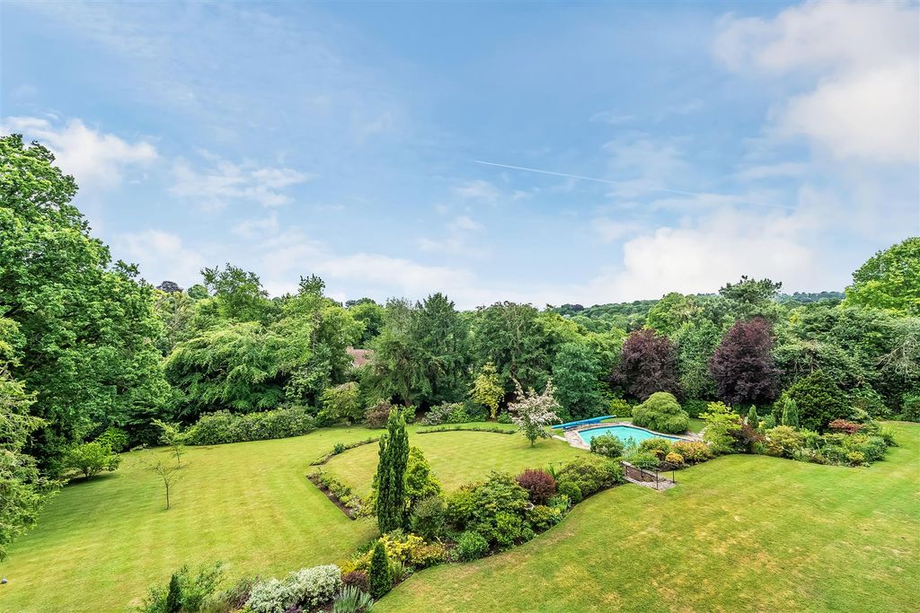 Additional image 6 of 3 bed flat for saleStack House, West Hill, Oxted RH8