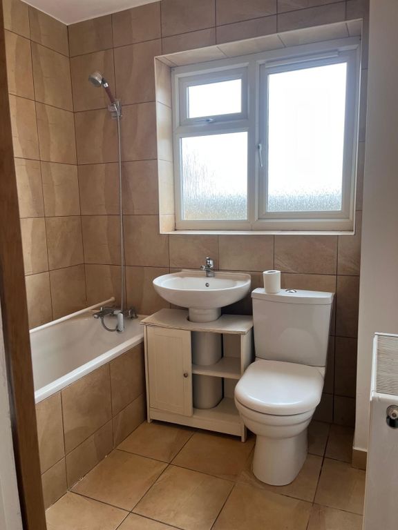 Property photo 3 of 6 Gallery