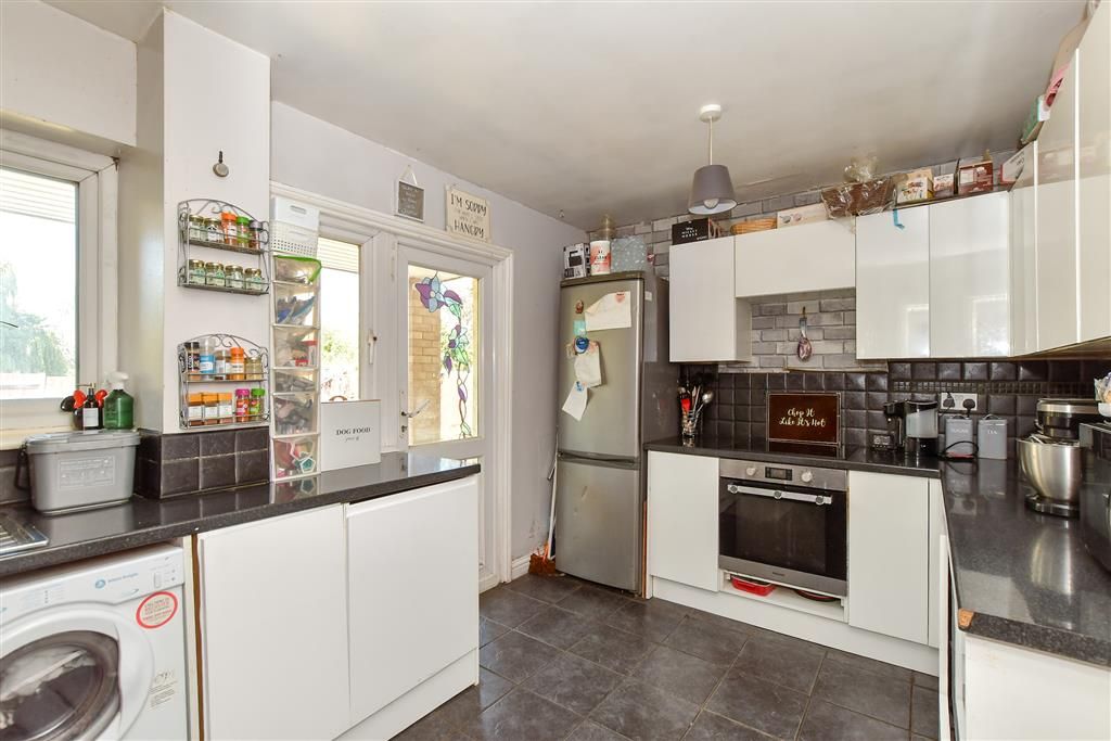 Property photo 1 of 20 Kitchen