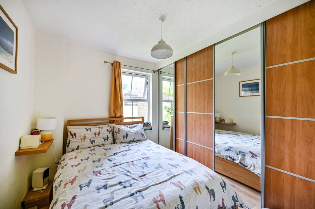 Property photo 3 of 7