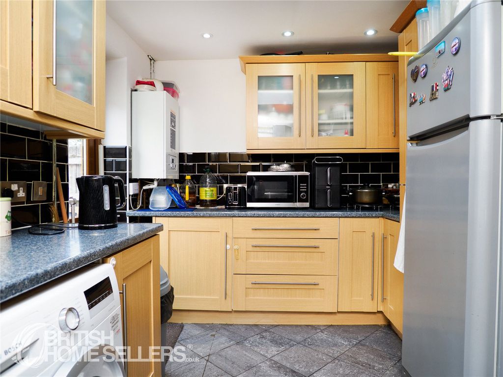 Property photo 3 of 20 Picture No. 05