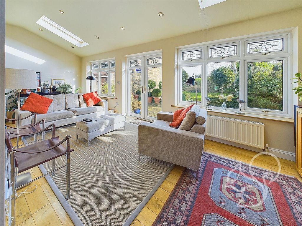 Property photo 2 of 18 Living Room