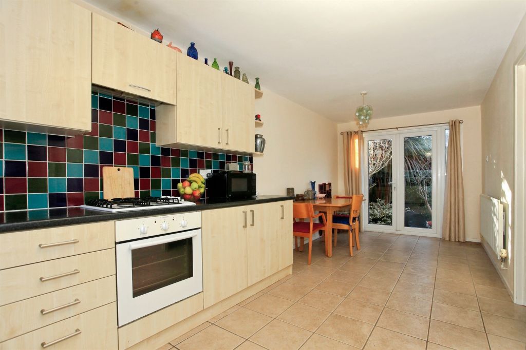 Property photo 3 of 17 Kitchen / Diner