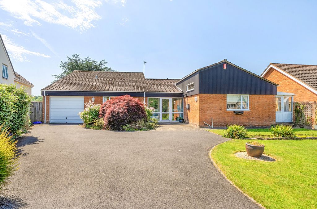 Property photo 1 of 24 1468323-2-6A1724c...