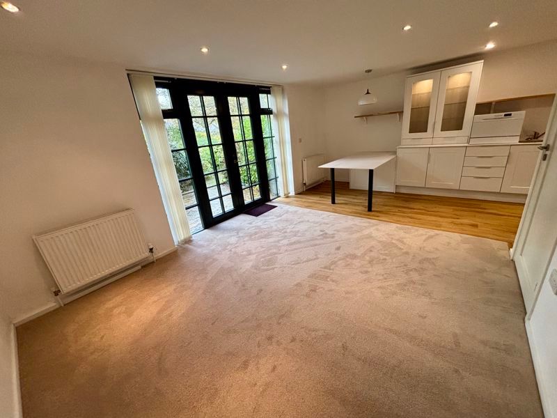 Property photo 2 of 8 Photo 6