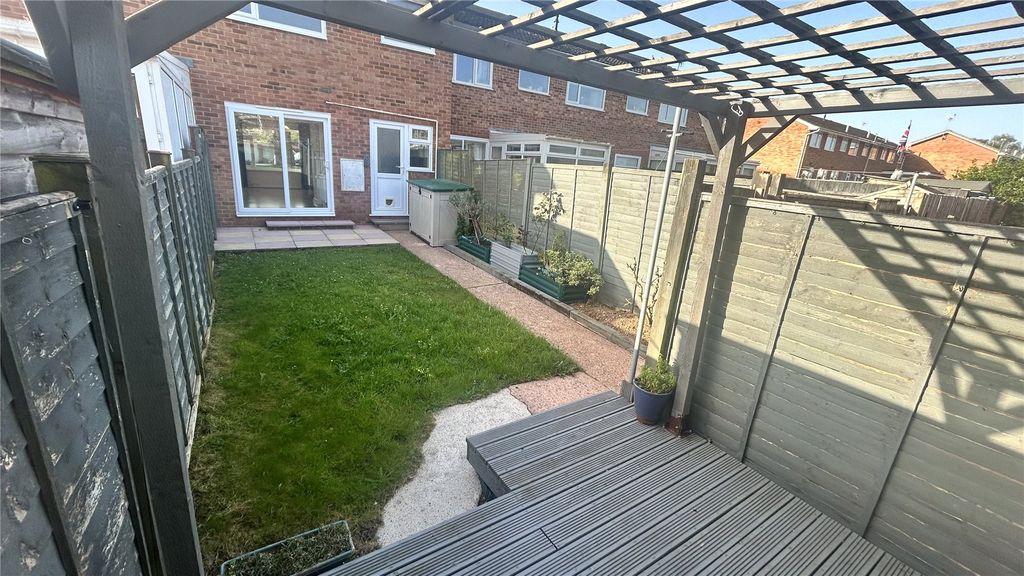 Property photo 2 of 14 Garden