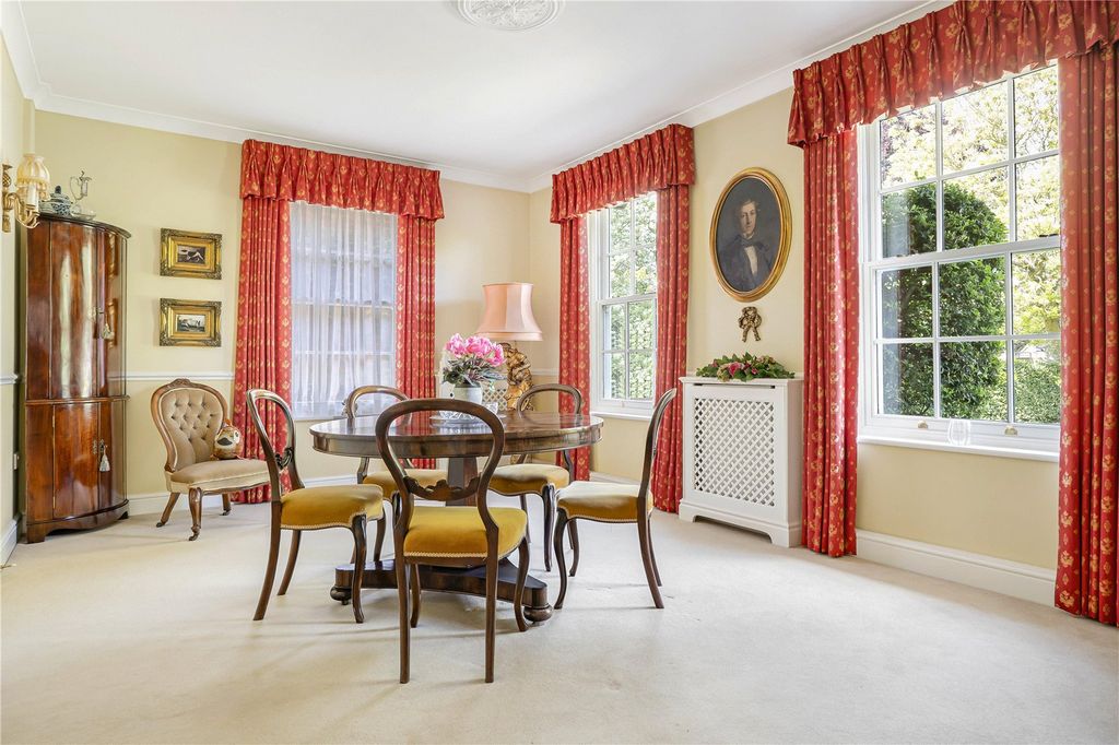 Property photo 3 of 20 Dining Room
