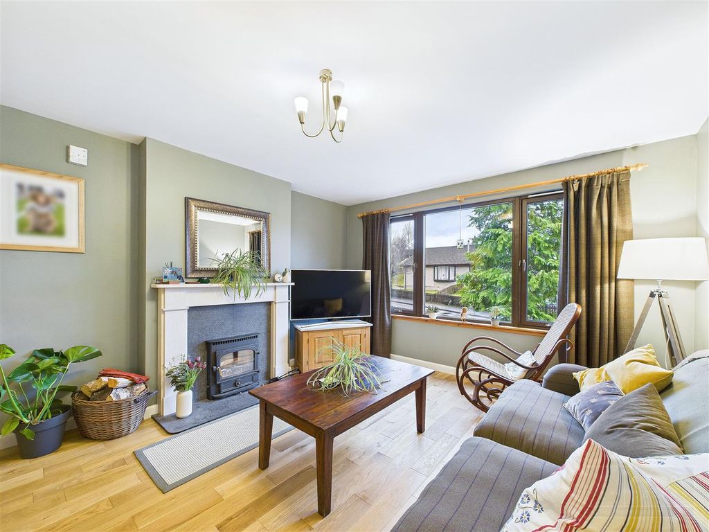 Property photo 2 of 23 Sitting Room