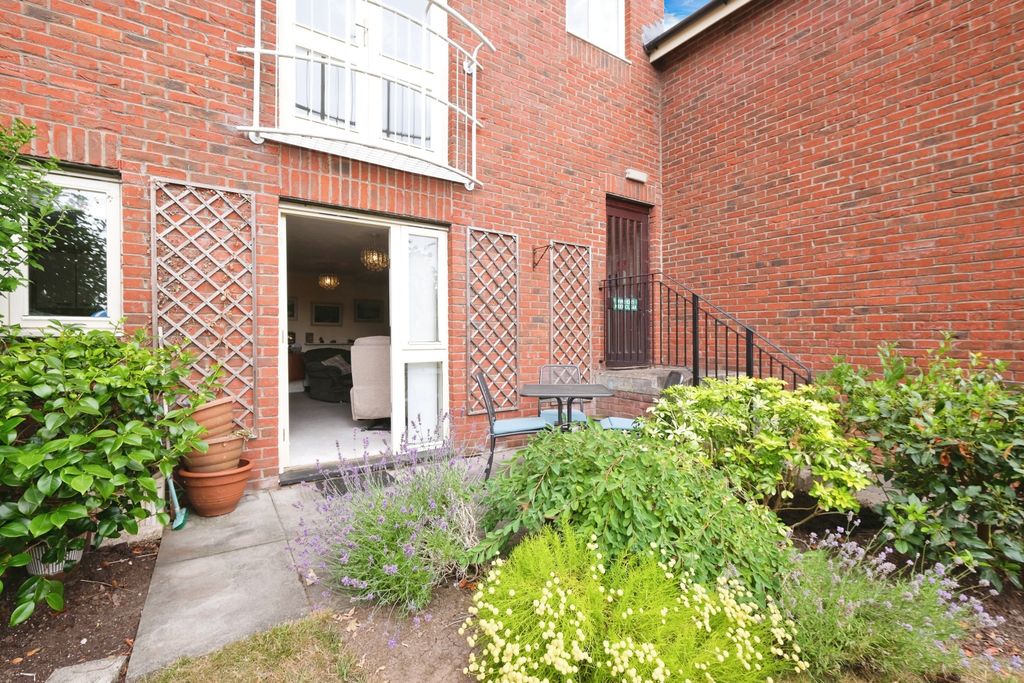 Property photo 1 of 10 Patio Area