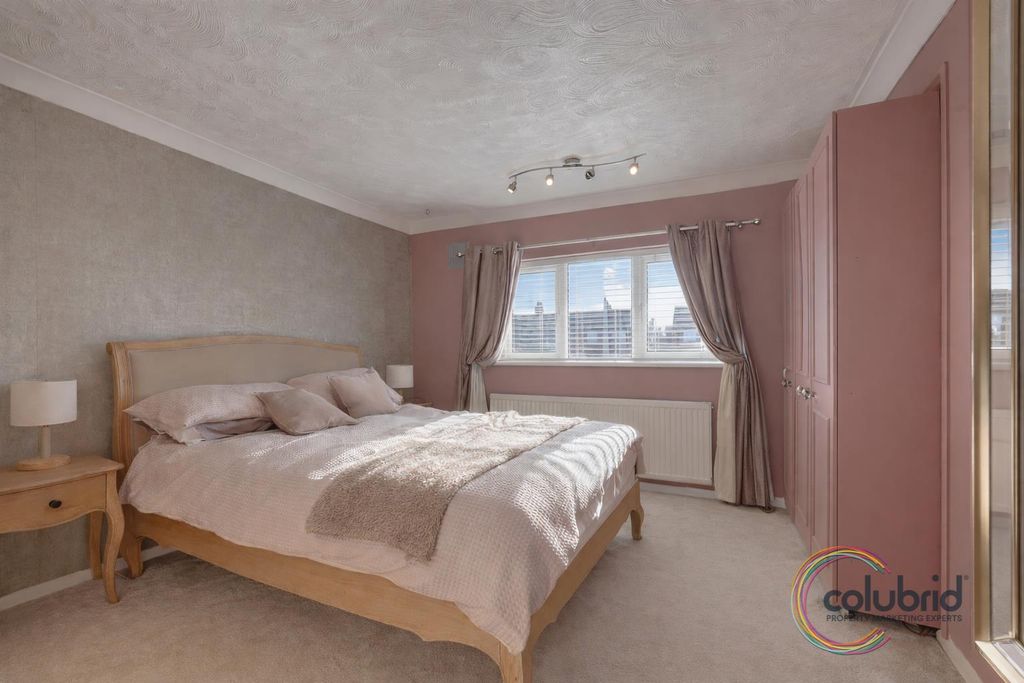 Additional image 10 of 4 bed end terrace house for saleWhitmore Avenue, Grays RM16