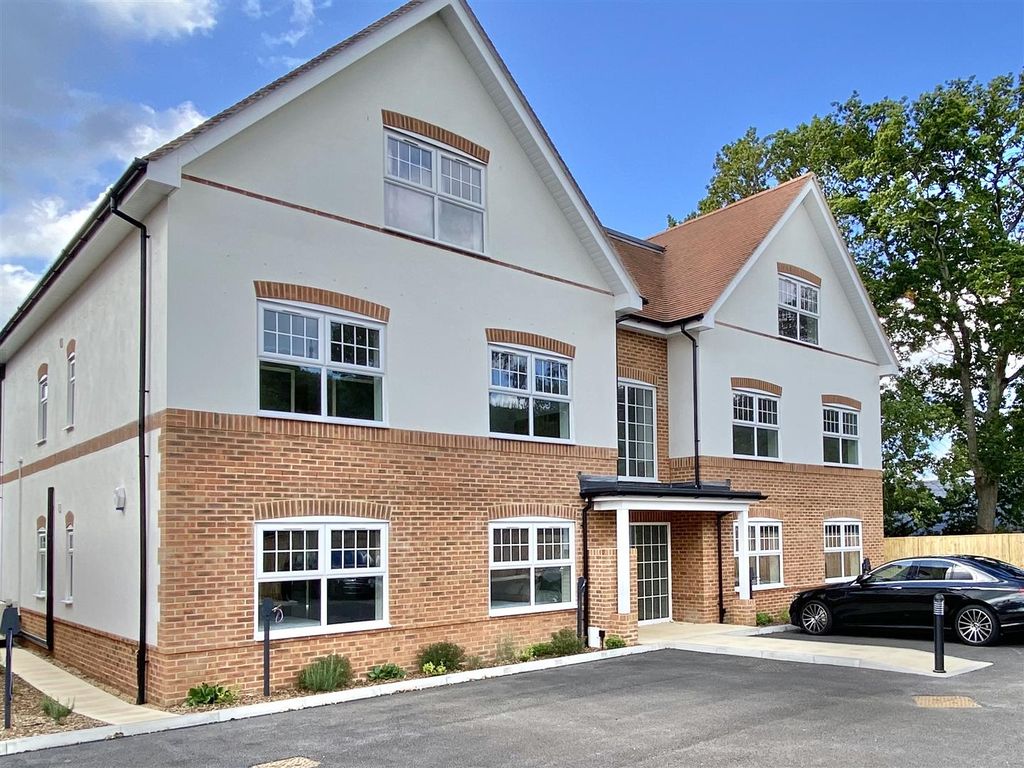 Property photo 1 of 38