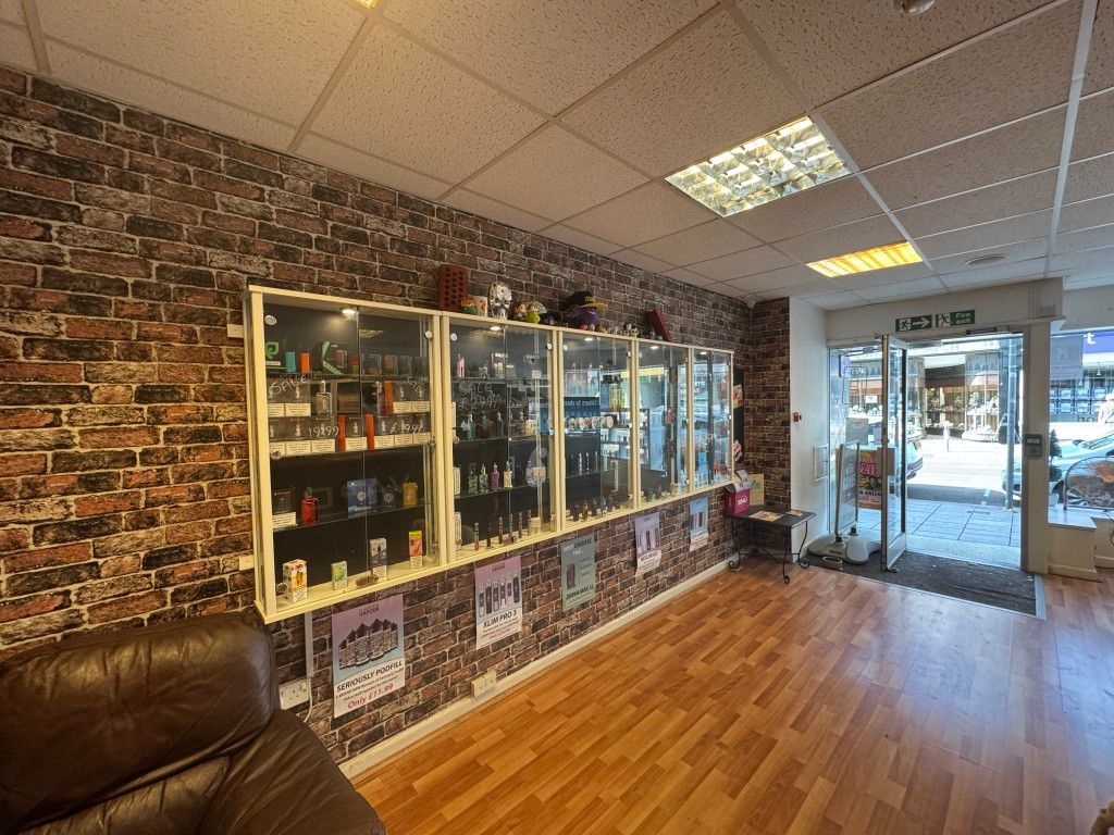 Property photo 2 of 5 Retail Area