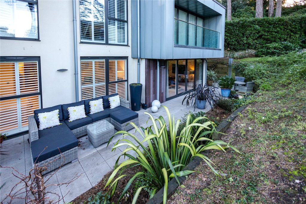 Property photo 1 of 24 Picture No. 28