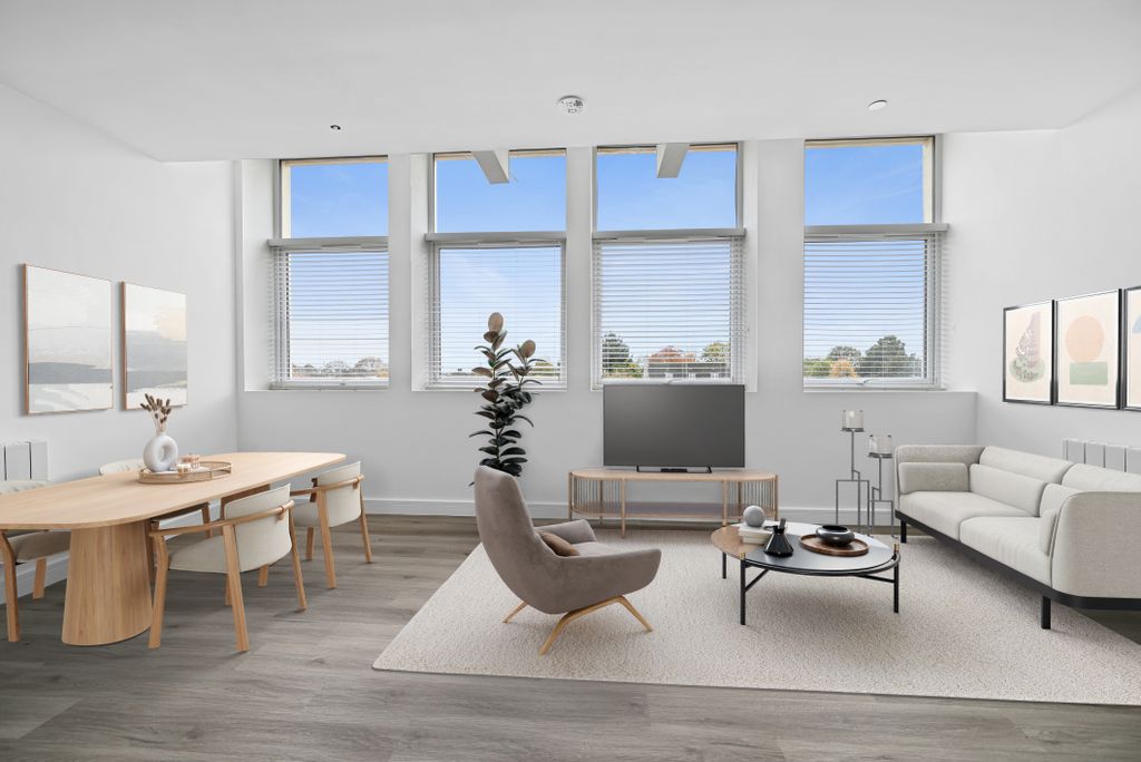 Property photo 2 of 9 Front