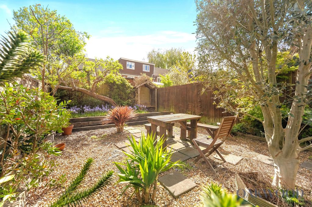 Property photo 3 of 14