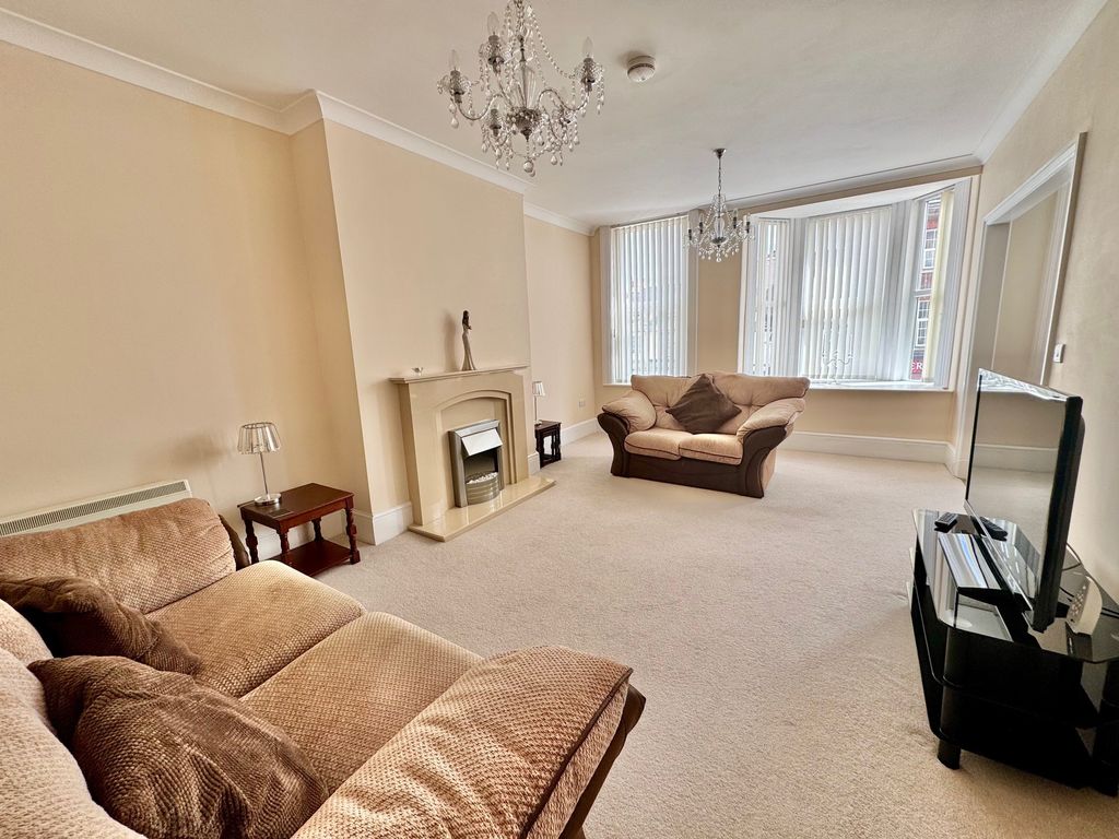 Property photo 1 of 8 Sitting Room