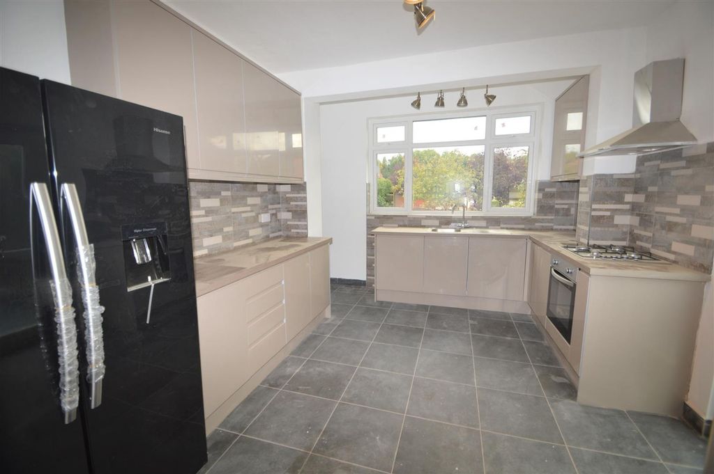 Property photo 1 of 3 Kitchen