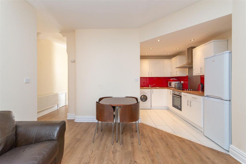 Additional image 19 of 6 bed flat for saleAmble Grove, Sandyford, Newcastle Upon Tyne NE2