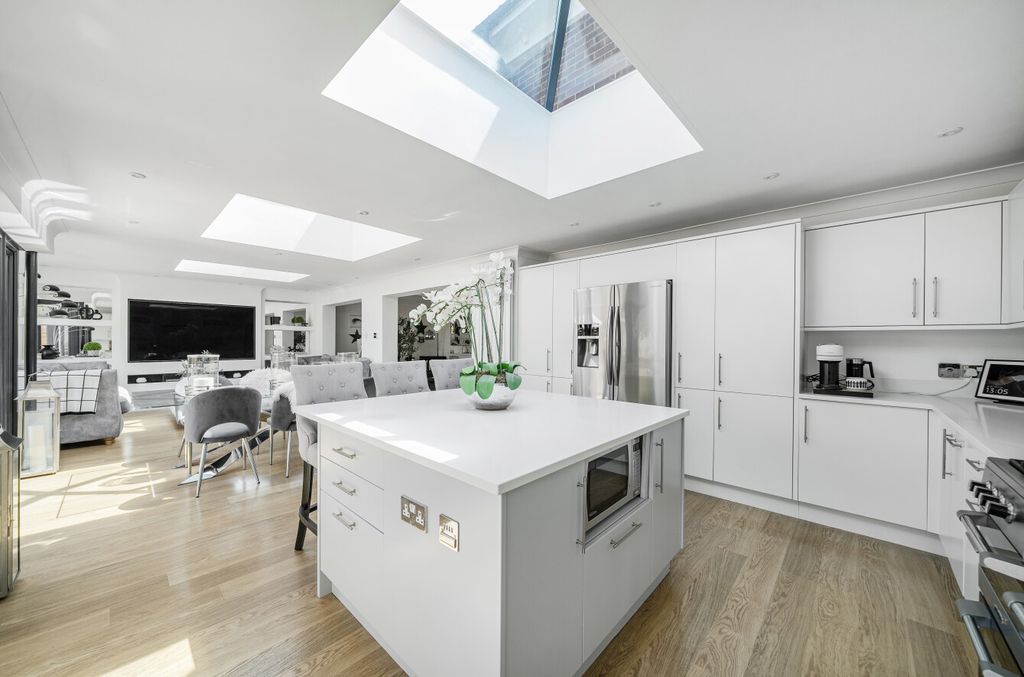 Property photo 2 of 32 Picture 2