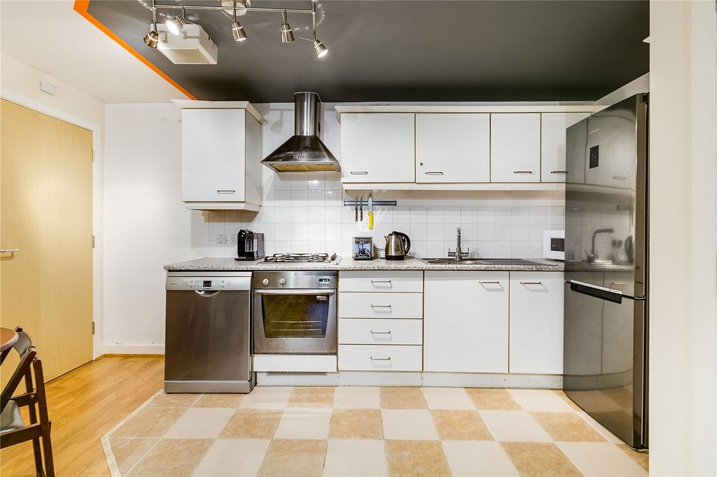 Property photo 2 of 7