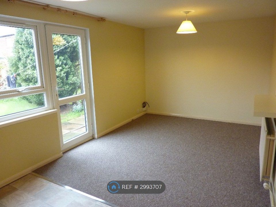 Property photo 3 of 4 Lounge