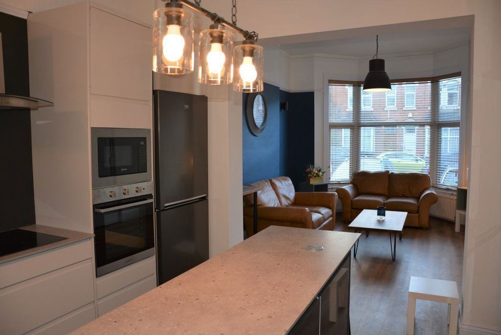 Property photo 1 of 31