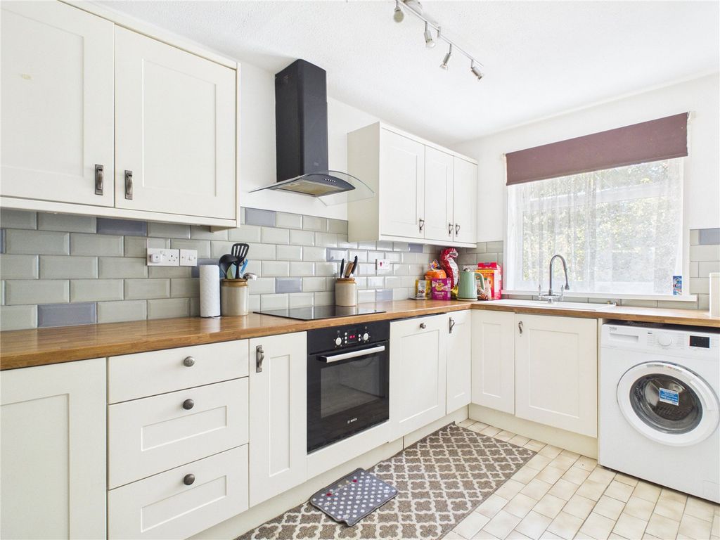 Property photo 1 of 33 Picture No. 19