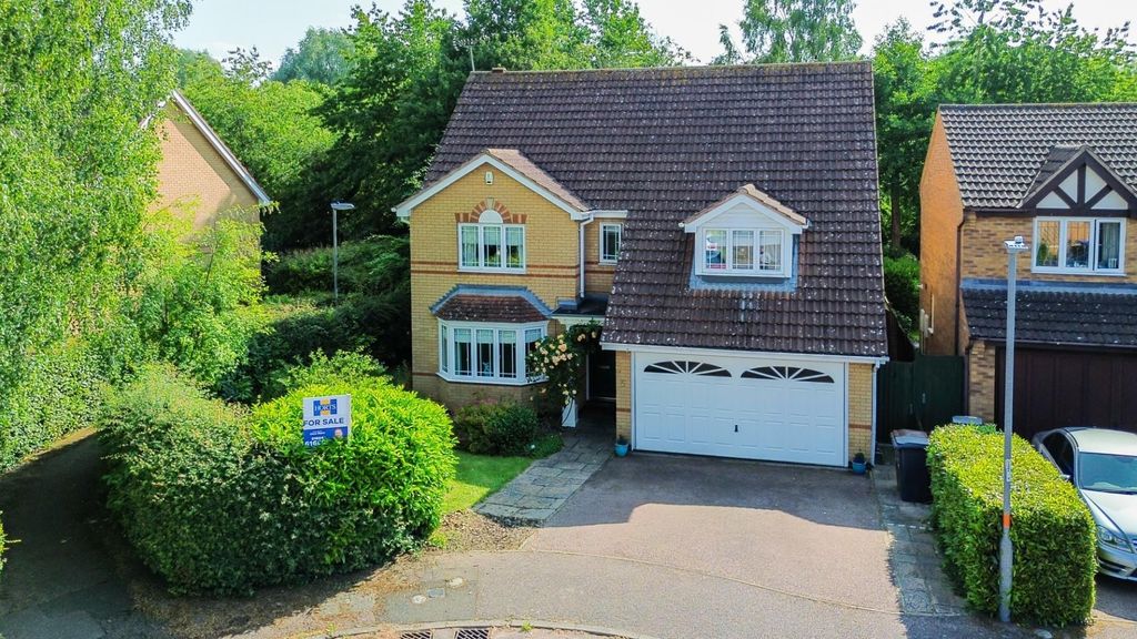 Property photo 1 of 28
