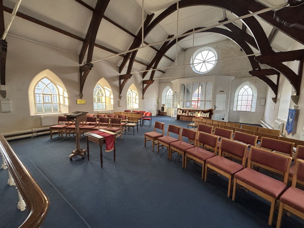 Property photo 3 of 8 Gallery