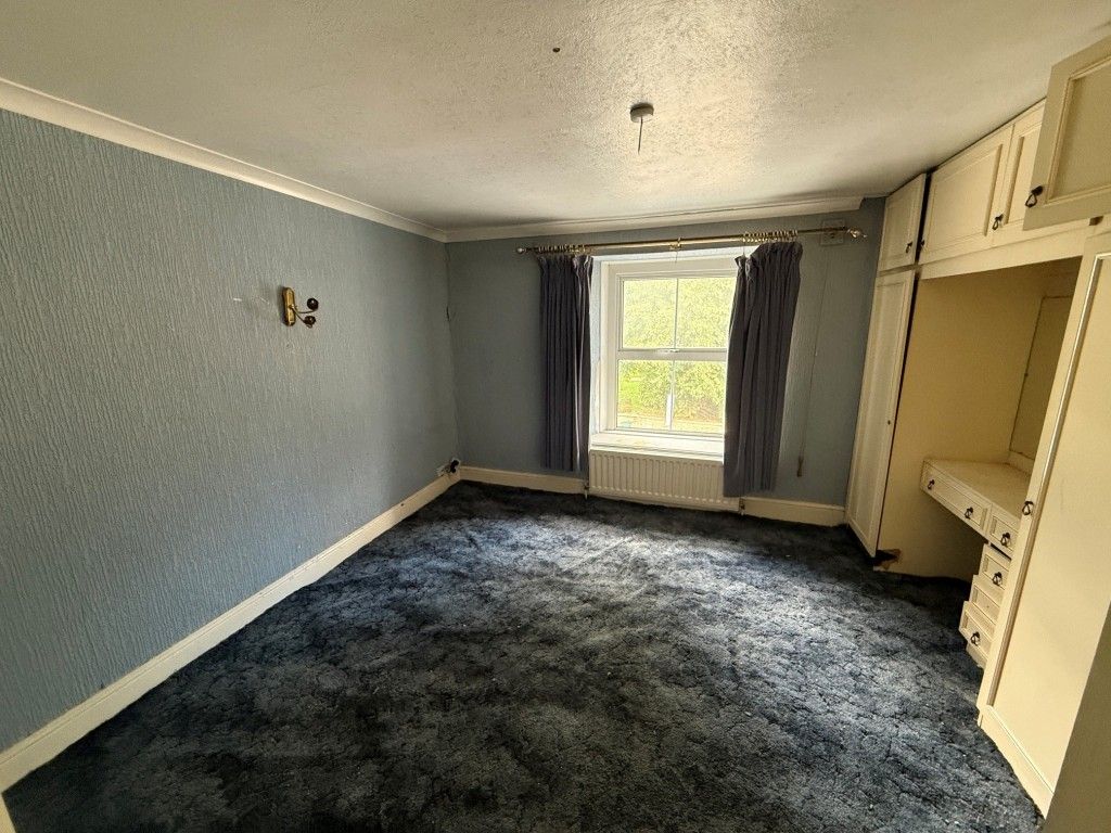 Property photo 3 of 7 Upstairs Bedroom