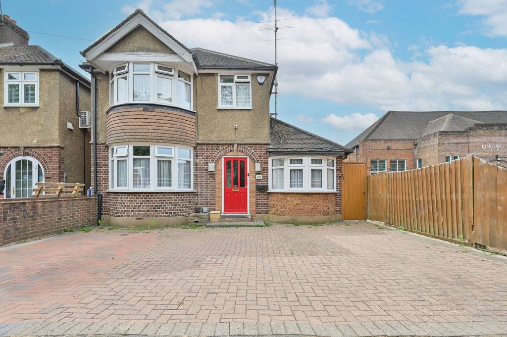 Property photo 1 of 29