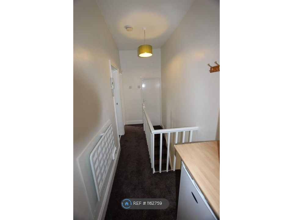 Property photo 2 of 7 Landing