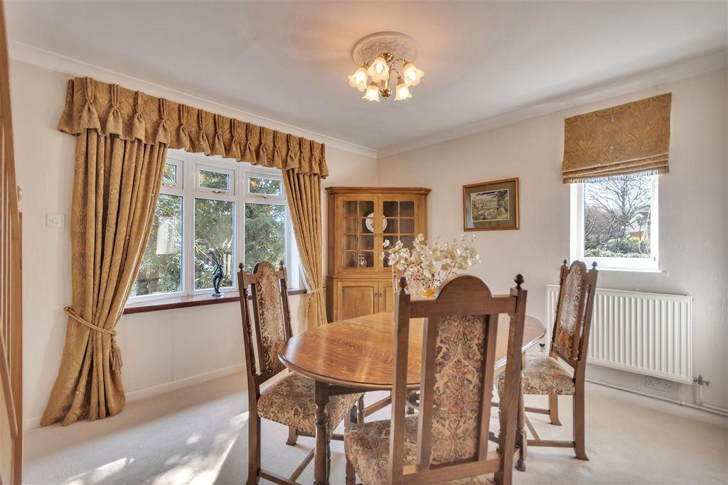 Property photo 3 of 24 Dining Room