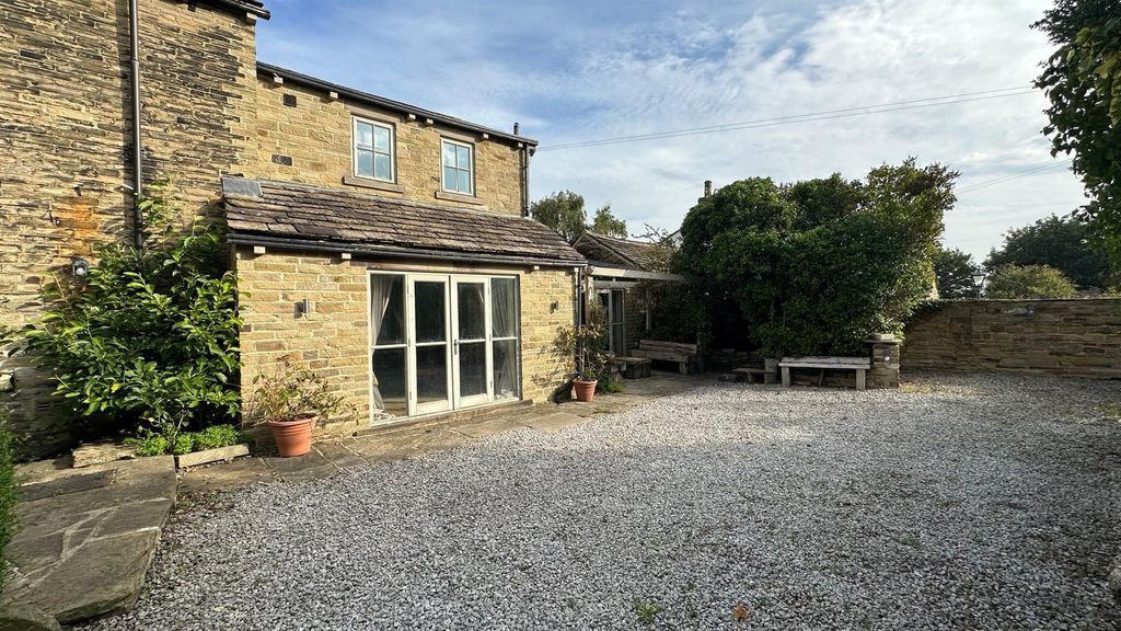 Property photo 3 of 32 6.Jpg