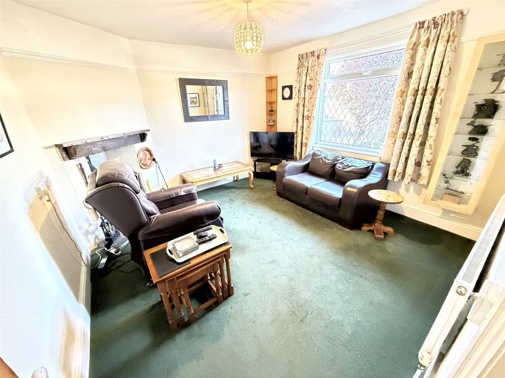 Property photo 2 of 15 Picture No. 17