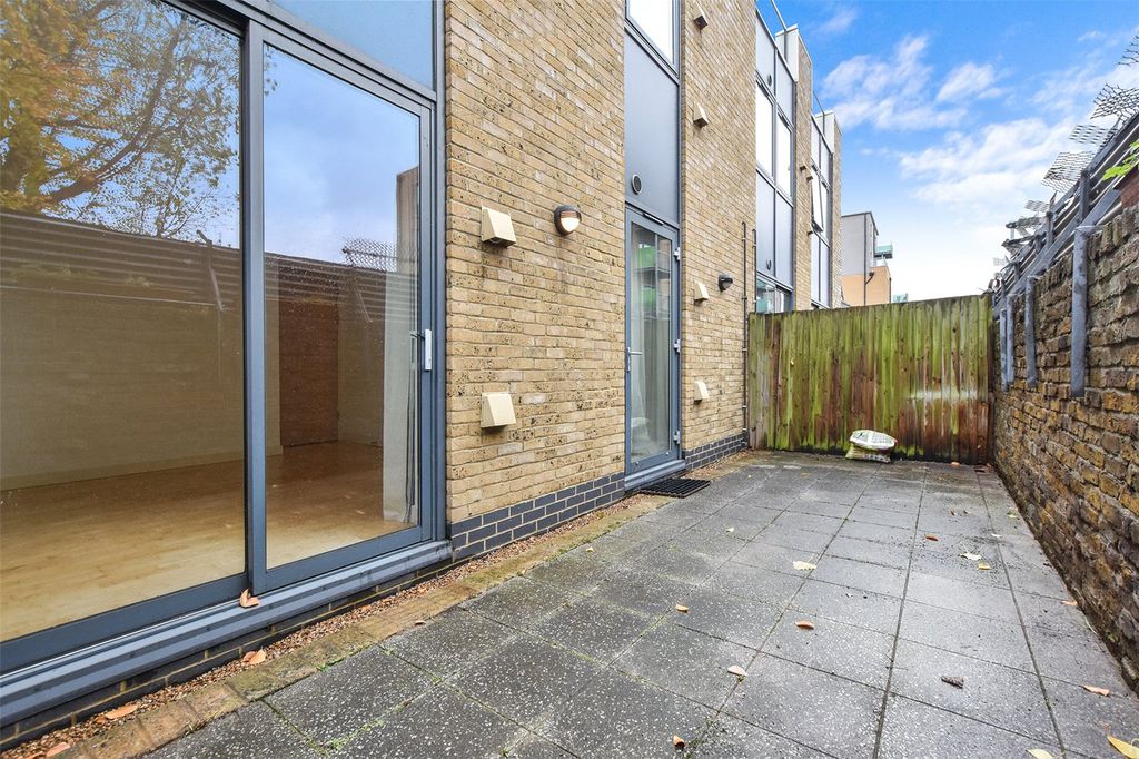 Property photo 3 of 7 Picture No. 09