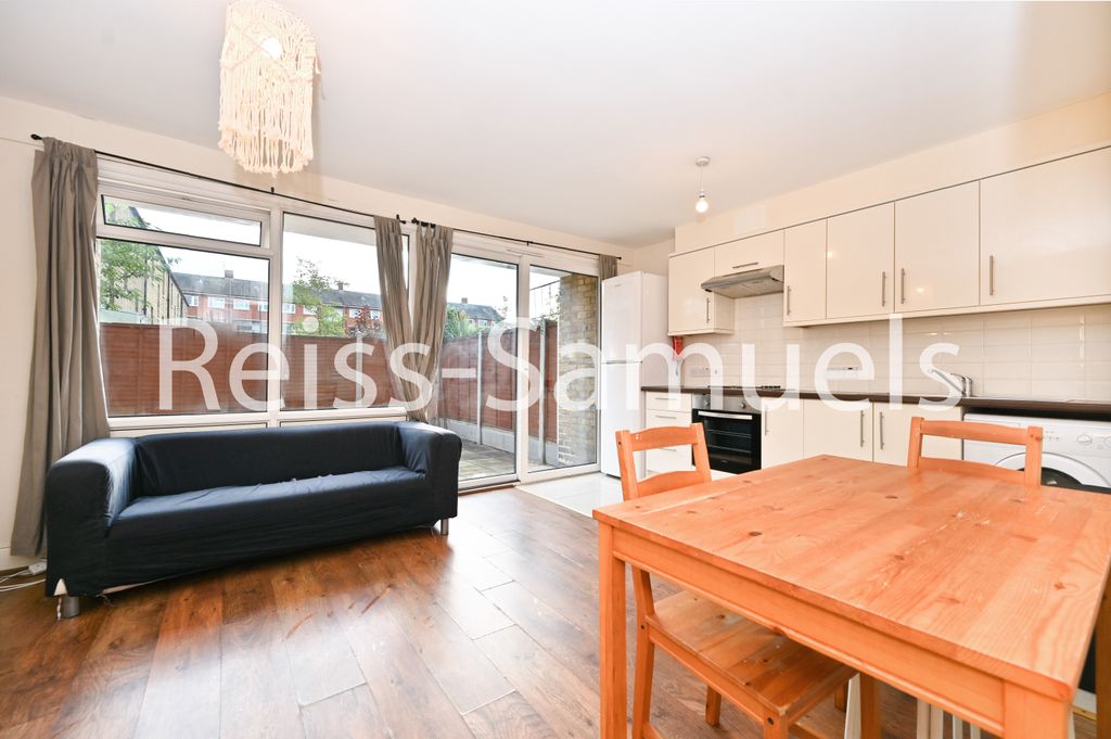 Property photo 3 of 40