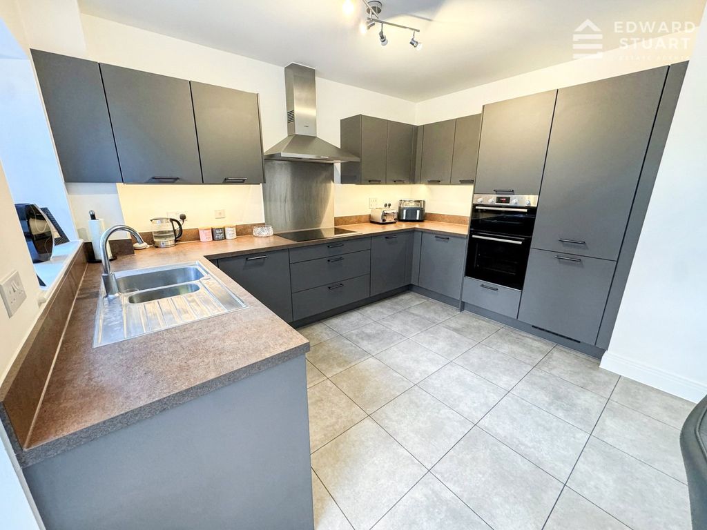 Property photo 3 of 23 Picture No. 04