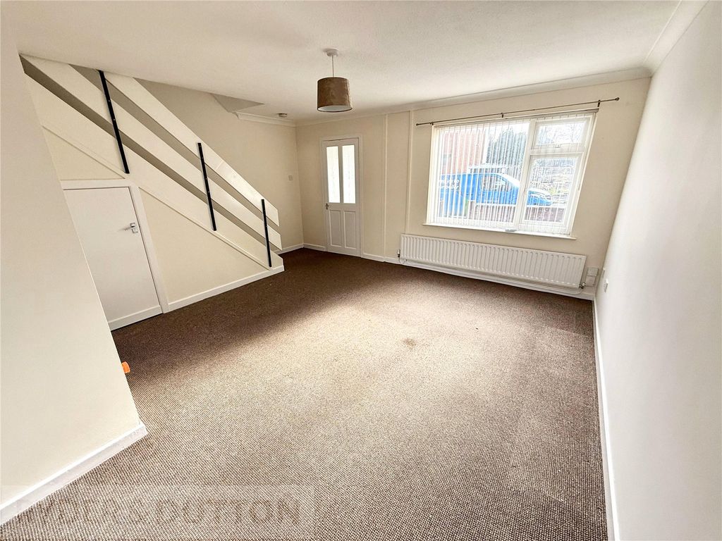 Property photo 3 of 25 Lounge