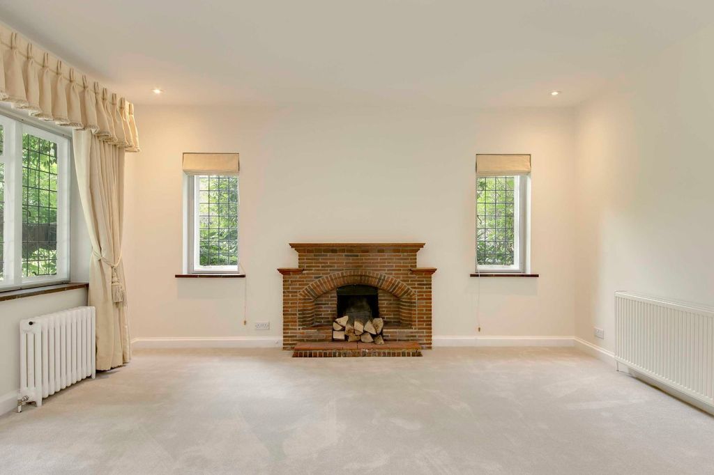 Additional image 5 of 6 bed detached house for salePenn Road, Beaconsfield HP9