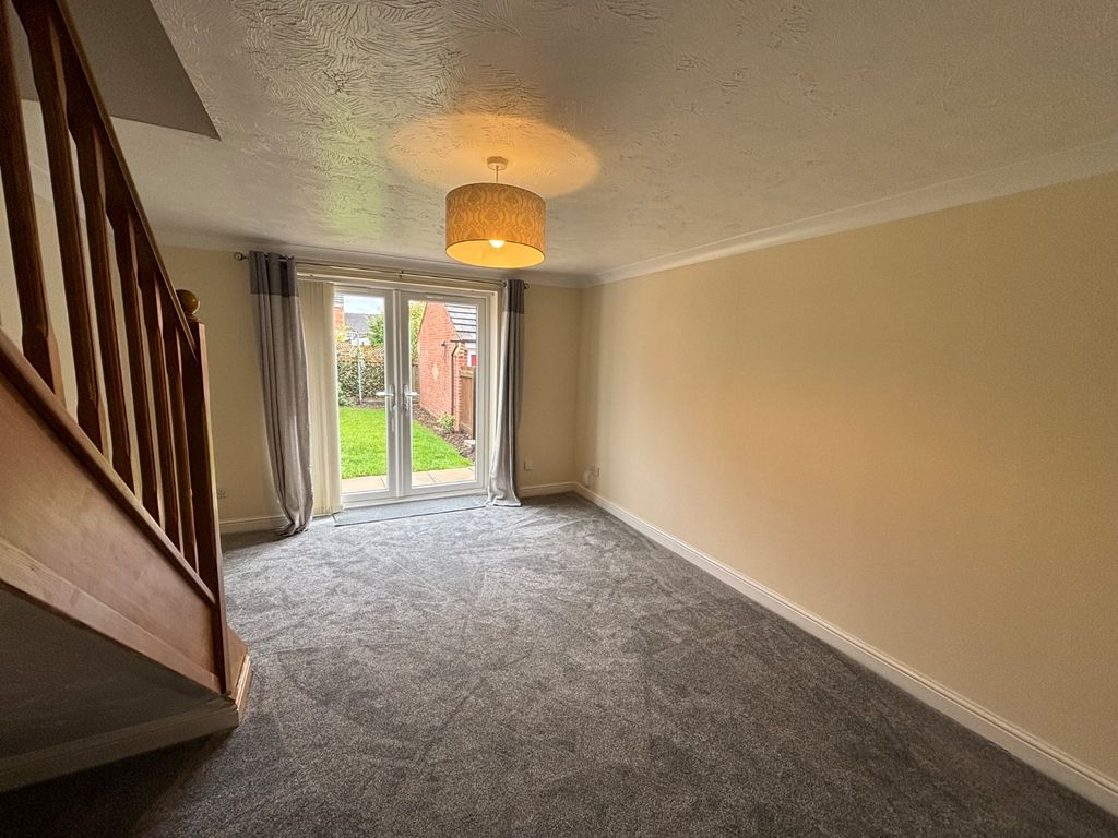 Property photo 3 of 8 Picture No. 12