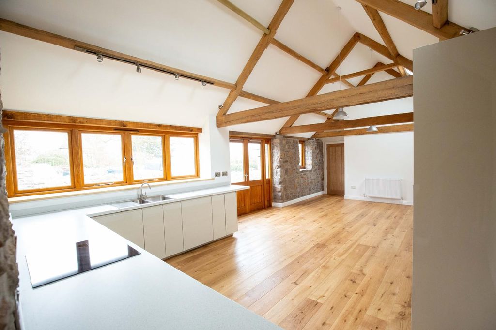 Property photo 1 of 10 Bright Open-Plan Living Space With Exposed Timber ...
