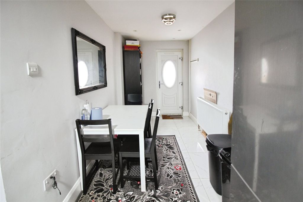 Property photo 3 of 14 Picture No. 10