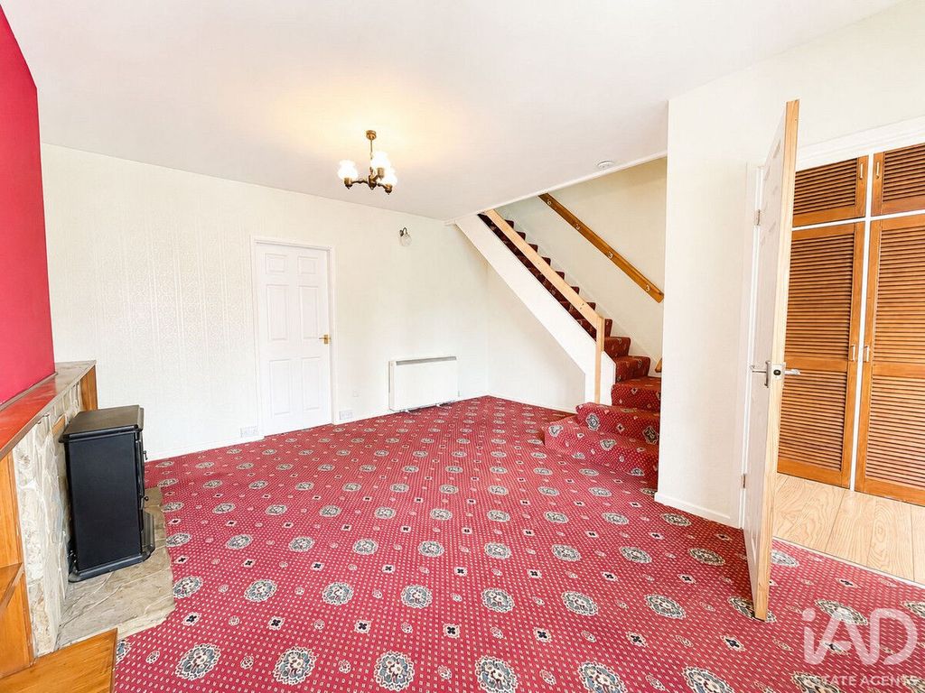 Property photo 3 of 19