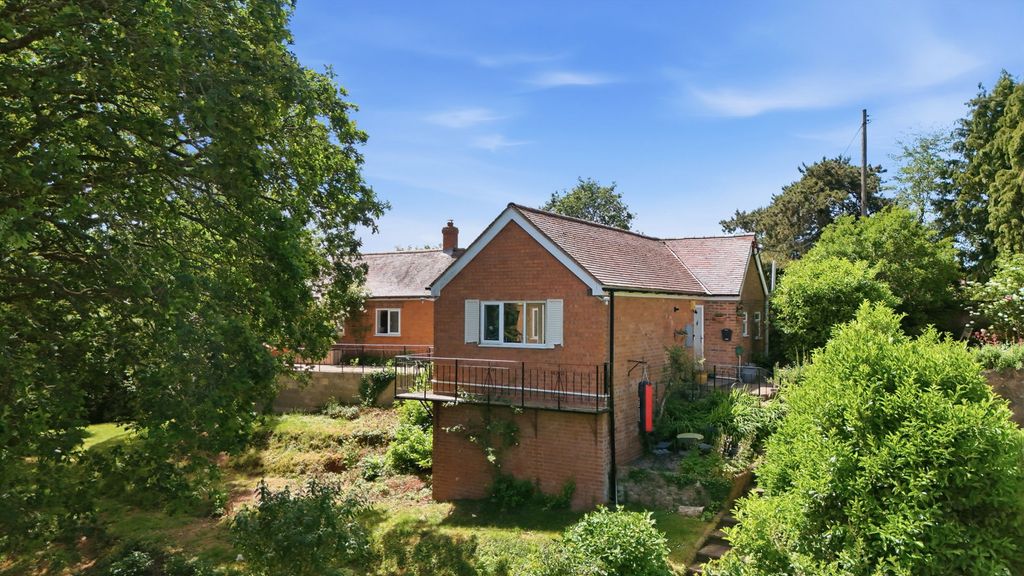 Property photo 1 of 25