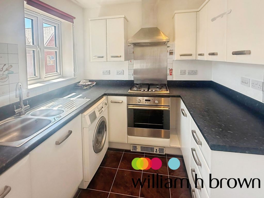 Property photo 2 of 6 Kitchen