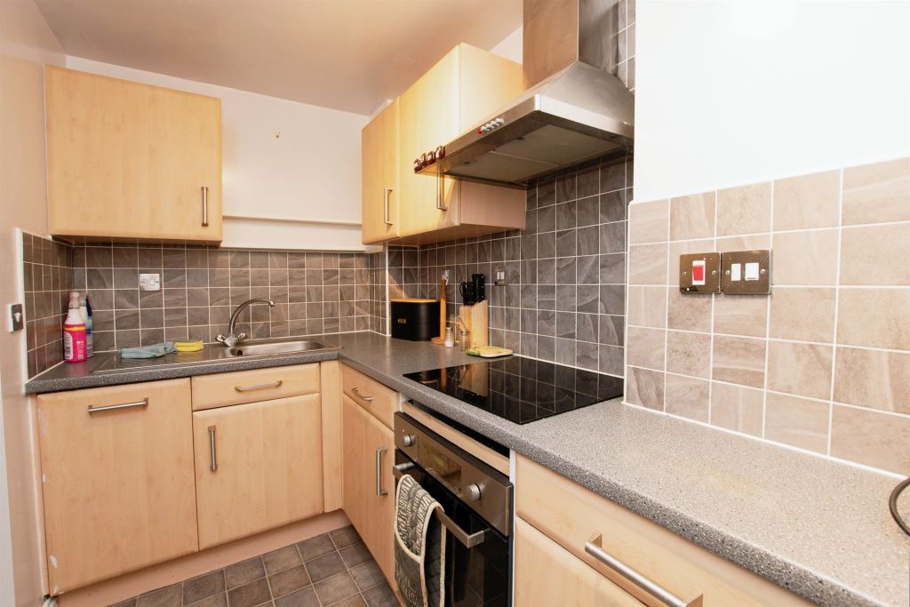 Property photo 3 of 17