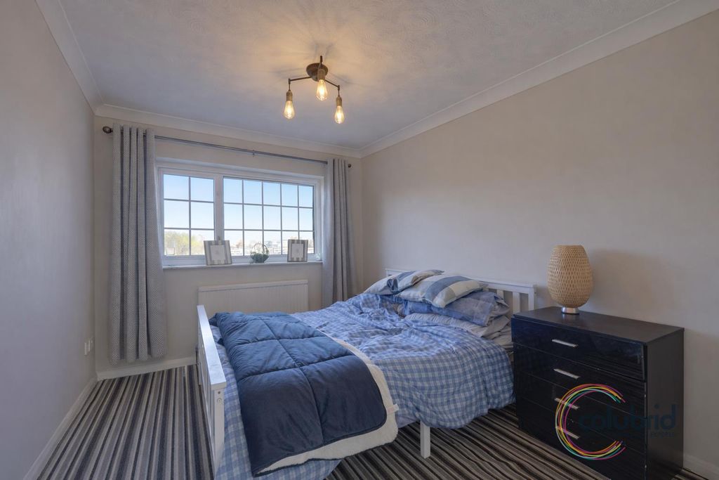 Additional image 11 of 4 bed end terrace house for saleWhitmore Avenue, Grays RM16