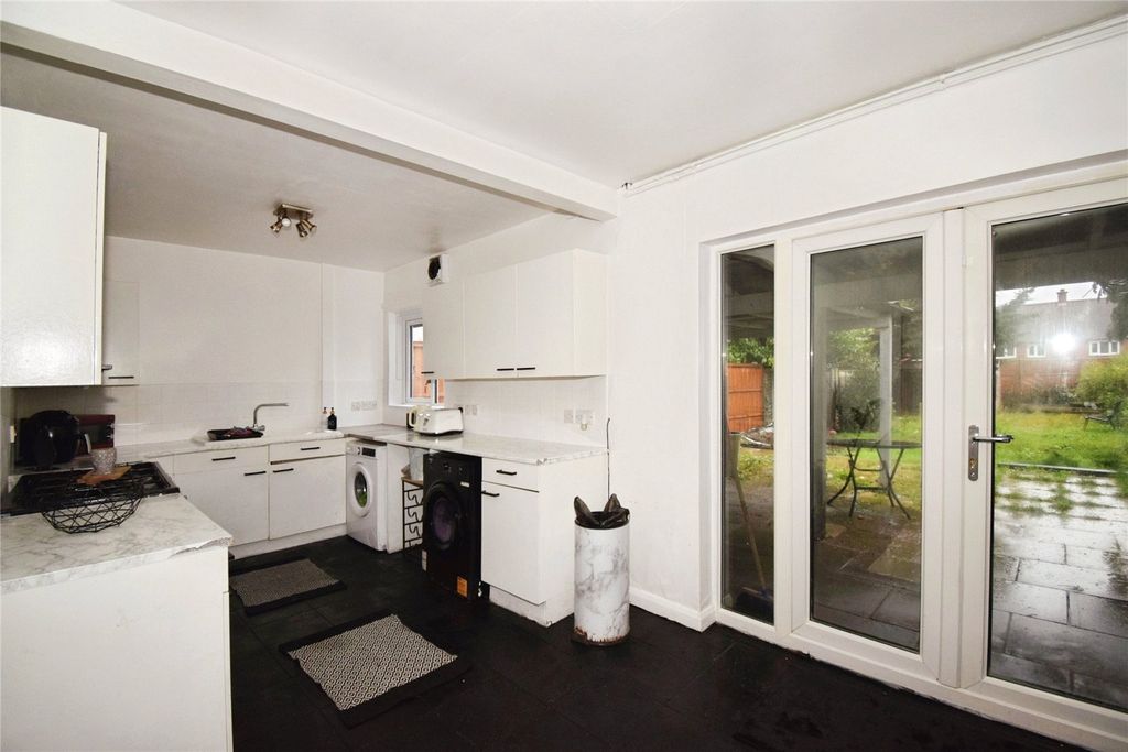 Property photo 3 of 18 Kitchen Diner